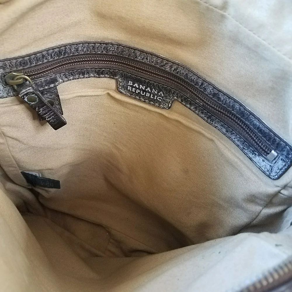 Banana Republic Vintage Leather Messenger Bag